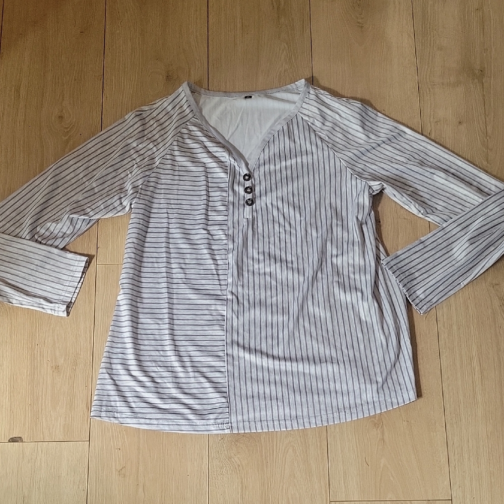 Chic Striped Button Down Shirt in Black and White